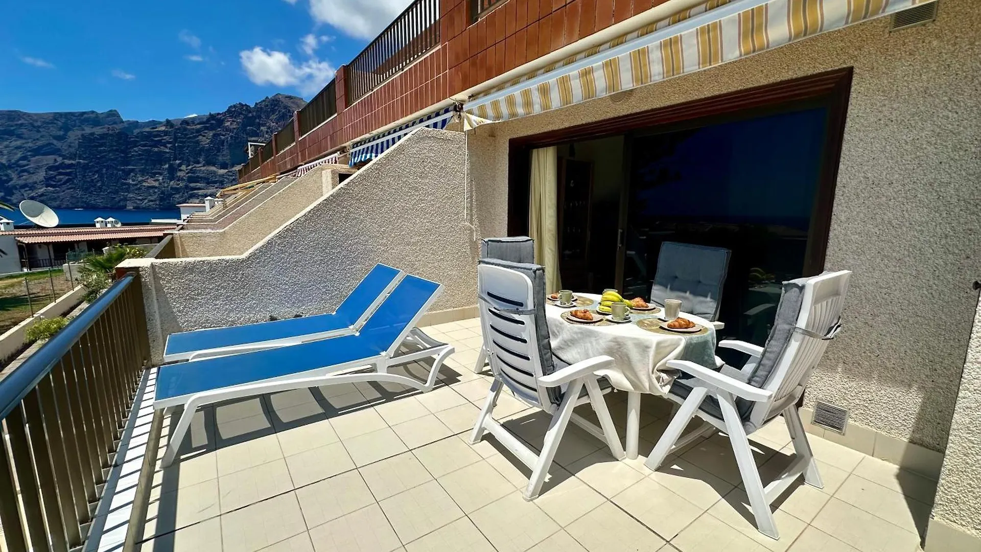 Piscina - Vista Al Mar - Tamara - Vv Canary Ocean Homes Santiago del Teide 0*,  Espagne